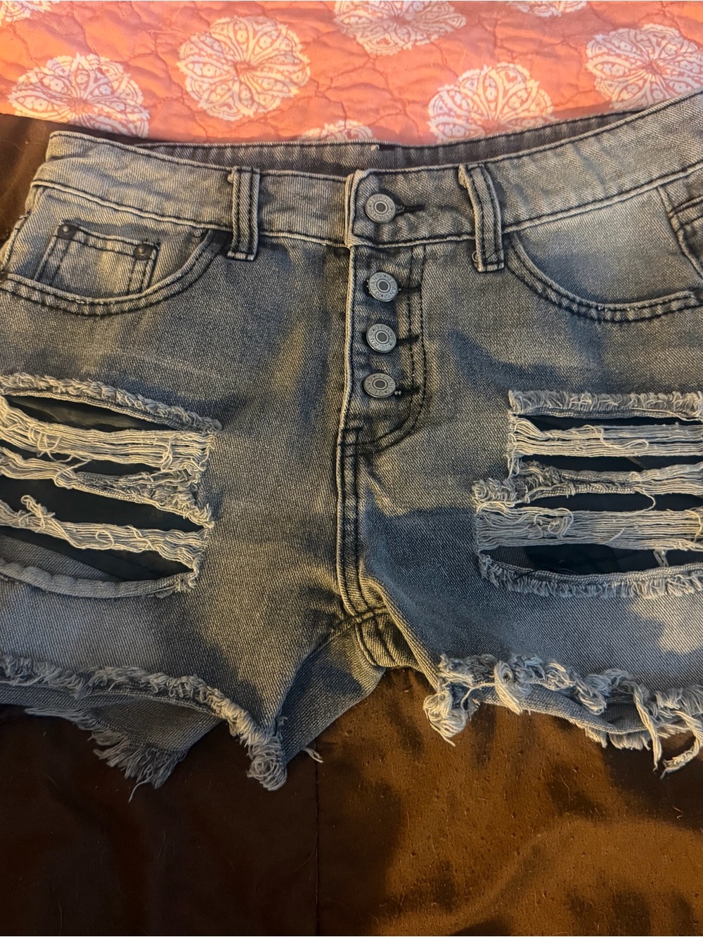 Women’s Distressed Button-Front Denim Shorts in black